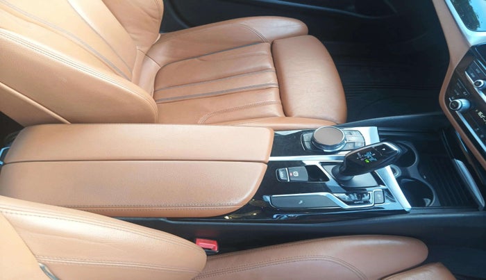 2017 BMW 5 Series 530 i sports line, Petrol, Automatic, 69,490 km, Gear Lever