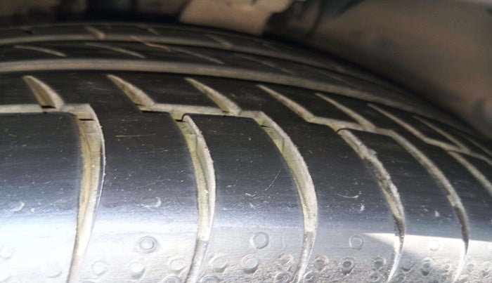 2017 BMW 5 Series 530 i sports line, Petrol, Automatic, 69,490 km, Right Front Tyre Tread