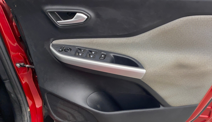 2022 Nissan MAGNITE XL, Petrol, Manual, 36,467 km, Driver Side Door Panels Control