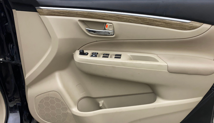 2020 Maruti Ciaz ALPHA  AT 1.5 SHVS PETROL, Petrol, Automatic, 54,793 km, Driver Side Door Panels Control