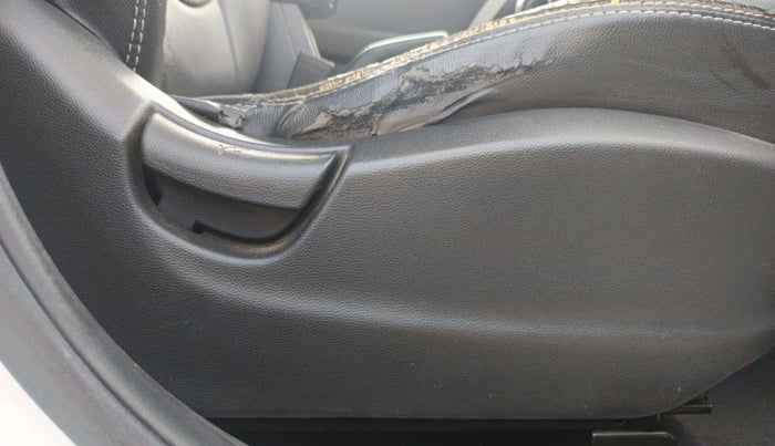 2017 Hyundai Creta E PLUS 1.6 PETROL, Petrol, Manual, 1,08,968 km, Driver Side Adjustment Panel