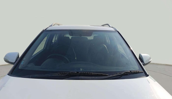 2017 Hyundai Creta E PLUS 1.6 PETROL, Petrol, Manual, 1,08,968 km, Front Windshield