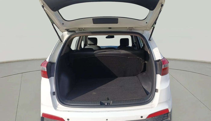 2017 Hyundai Creta E PLUS 1.6 PETROL, Petrol, Manual, 1,08,968 km, Boot Inside