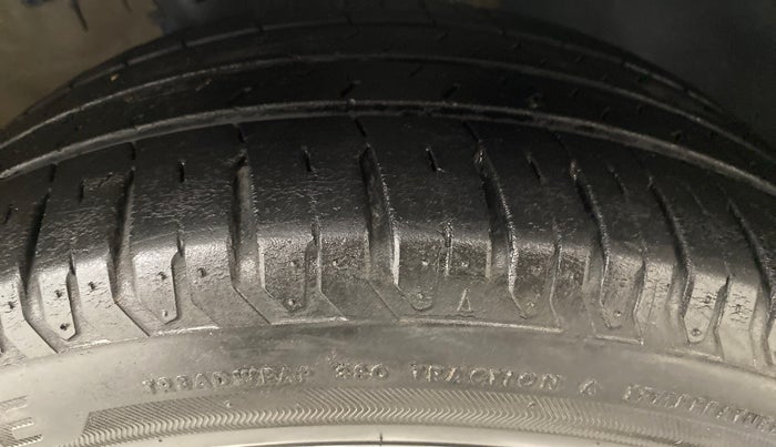 2019 Hyundai Verna 1.6 SX VTVT (O), Petrol, Manual, 30,979 km, Right Front Tyre Tread