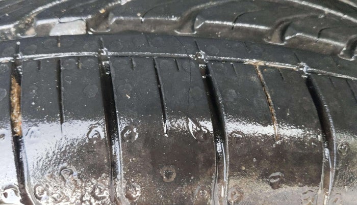 2025 Hyundai VENUE E Plus 1.2 Petrol, Petrol, Manual, 1,090 km, Left Rear Tyre Tread