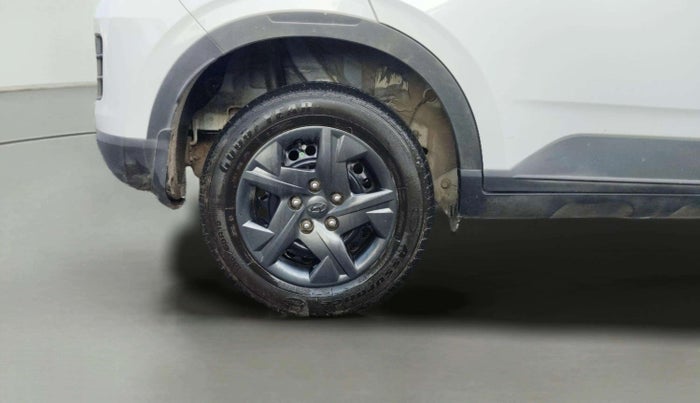 2025 Hyundai VENUE E Plus 1.2 Petrol, Petrol, Manual, 1,090 km, Right Rear Wheel