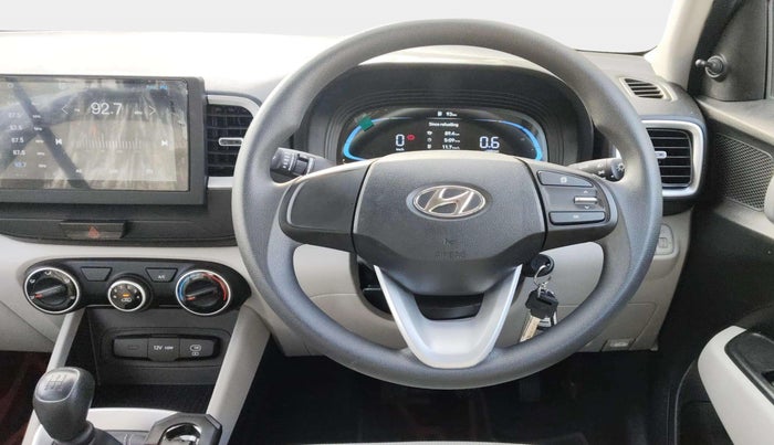 2025 Hyundai VENUE E Plus 1.2 Petrol, Petrol, Manual, 1,090 km, Steering Wheel Close Up