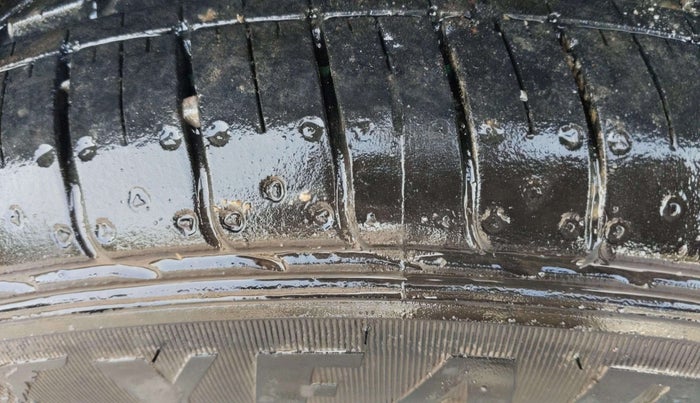 2025 Hyundai VENUE E Plus 1.2 Petrol, Petrol, Manual, 1,090 km, Right Front Tyre Tread