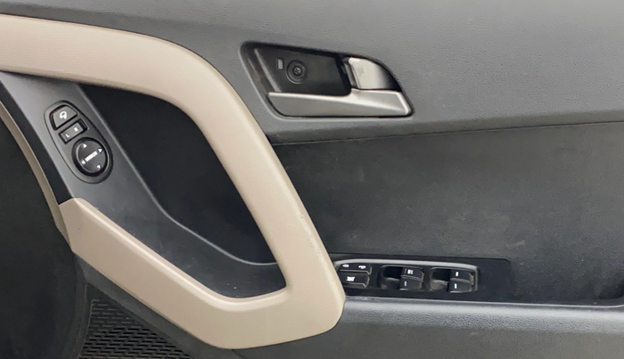 2016 Hyundai Creta SX PLUS 1.6 PETROL, Petrol, Manual, 1,19,371 km, Driver Side Door Panels Control