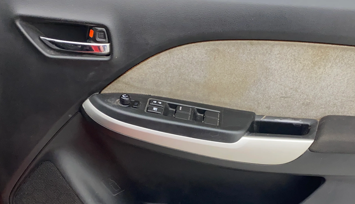 2016 Maruti Baleno ALPHA PETROL 1.2, Petrol, Manual, 68,054 km, Driver Side Door Panels Control