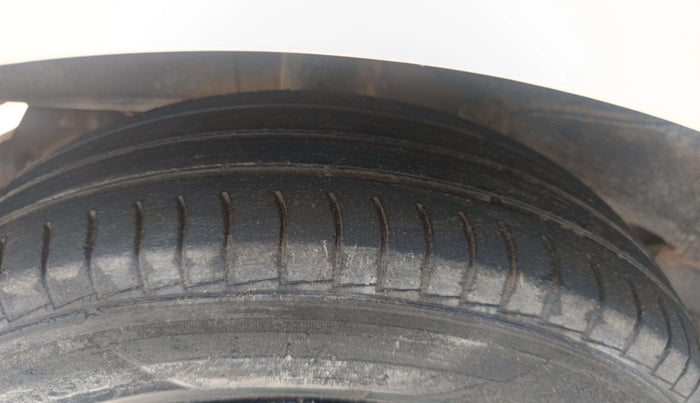 2019 Hyundai NEW SANTRO ERA, Petrol, Manual, 79,042 km, Left Front Tyre Tread