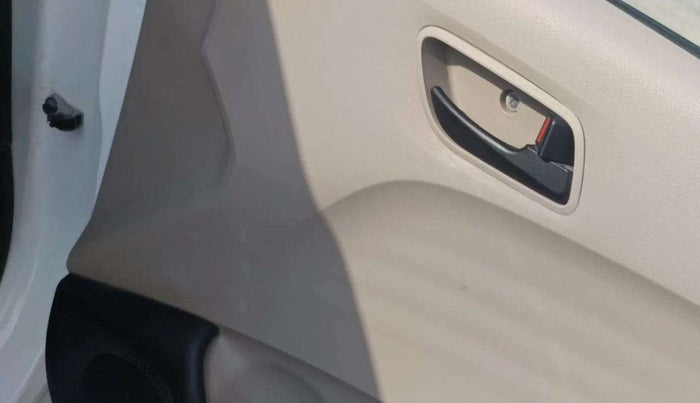 2019 Hyundai NEW SANTRO ERA, Petrol, Manual, 79,042 km, Driver Side Door Panels Control