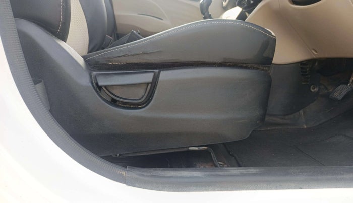 2019 Hyundai NEW SANTRO ERA, Petrol, Manual, 79,042 km, Driver Side Adjustment Panel