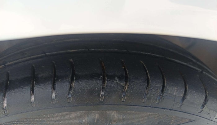 2019 Hyundai NEW SANTRO ERA, Petrol, Manual, 79,042 km, Right Front Tyre Tread