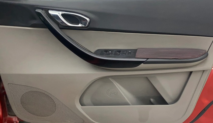 2017 Tata Tiago XZ PETROL, CNG, Manual, 65,204 km, Driver Side Door Panels Control