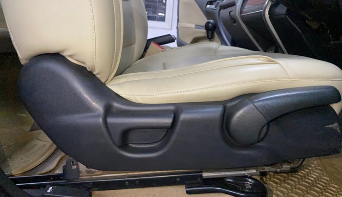 2017 Honda City 1.5L I-VTEC V MT, Petrol, Manual, 68,832 km, Driver Side Adjustment Panel
