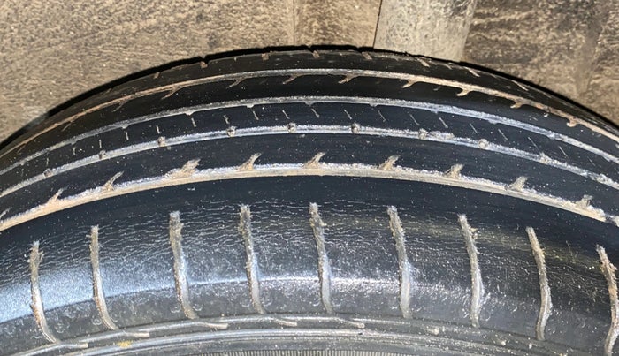 2022 Renault Kiger RXZ MT, Petrol, Manual, 10,893 km, Left Rear Tyre Tread