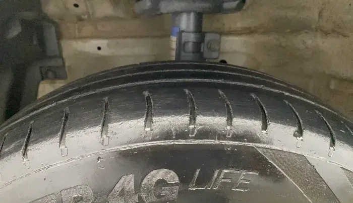 2015 Maruti Swift Dzire VXI, Petrol, Manual, 12,345 km, Left Front Tyre Tread