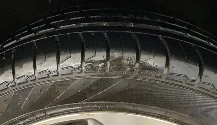 2019 Hyundai Verna 1.6 VTVT SX, Petrol, Manual, 50 km, Right Front Tyre Tread