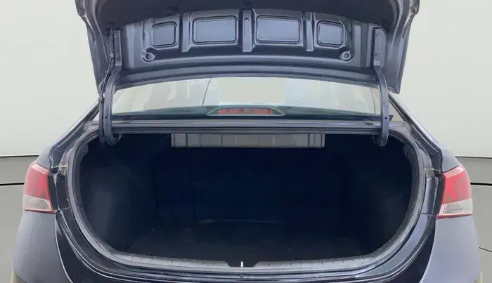 2019 Hyundai Verna 1.6 VTVT SX, Petrol, Manual, 50 km, Boot Door Open