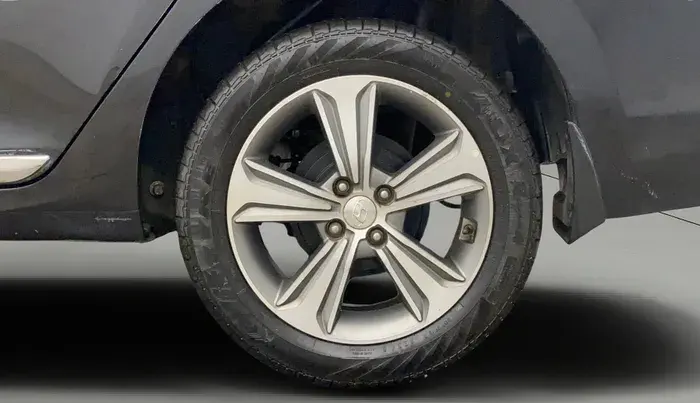 2019 Hyundai Verna 1.6 VTVT SX, Petrol, Manual, 50 km, Left Rear Wheel