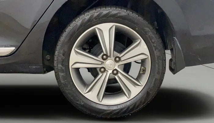 2019 Hyundai Verna 1.6 VTVT SX, Petrol, Manual, 50 km, Left Rear Wheel