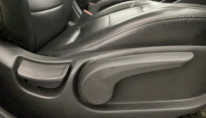 2019 Hyundai Verna 1.6 VTVT SX, Petrol, Manual, 50 km, Driver Side Adjustment Panel