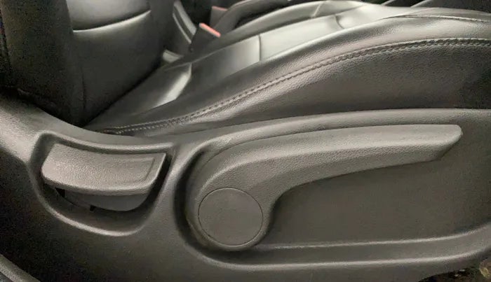2019 Hyundai Verna 1.6 VTVT SX, Petrol, Manual, 50 km, Driver Side Adjustment Panel