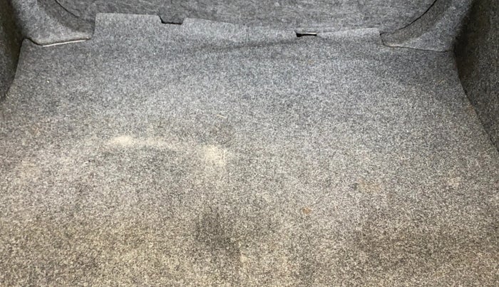 2015 Skoda Rapid AMBITION 1.6 MPI MT, Petrol, Manual, 90,252 km, Boot Inside