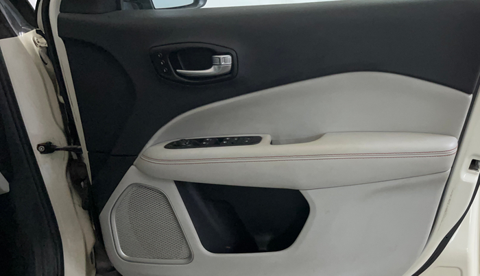 2018 Jeep Compass LIMITED PLUS PETROL AT, Petrol, Automatic, 78,184 km, Driver Side Door Panels Control