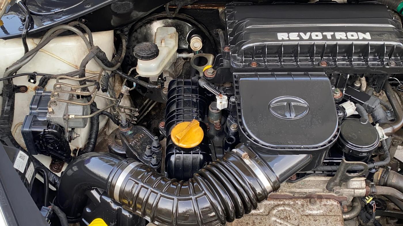 2018 Tata Tiago XZ PETROL, Petrol, Manual, 61,943 km, Engine View - Right