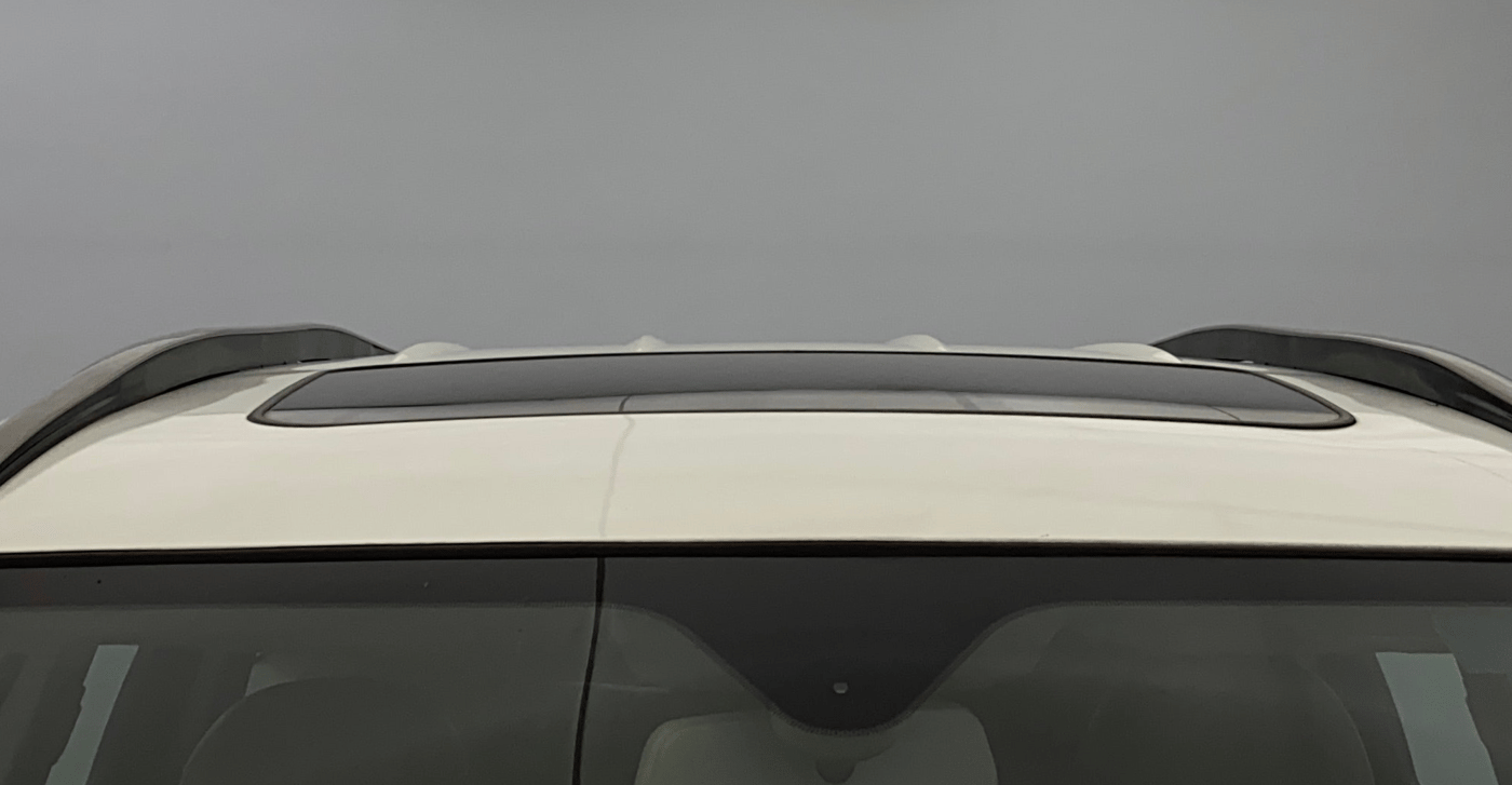 2020 Mahindra XUV500 W9, Diesel, Manual, 40,716 km, Moonroof/ Sunroof