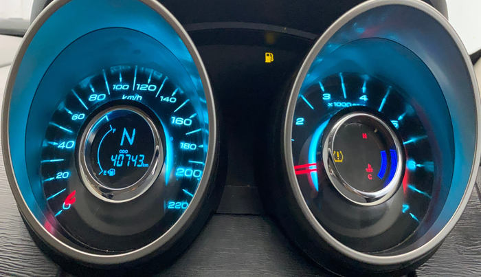 2020 Mahindra XUV500 W9, Diesel, Manual, 40,716 km, Odometer Image