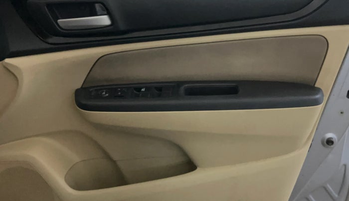 2019 Honda Amaze 1.2L I-VTEC S, Petrol, Manual, 71,927 km, Driver Side Door Panels Control