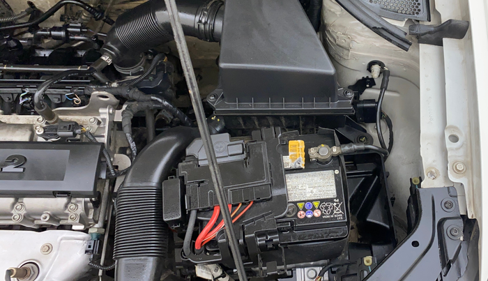 2016 Volkswagen Polo COMFORTLINE 1.2L, Petrol, Manual, 95,471 km, Engine View - Left