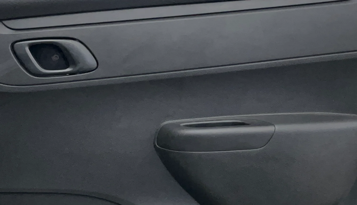 2019 Renault Kwid RXL, Petrol, Manual, 48,746 km, Driver Side Door Panels Control
