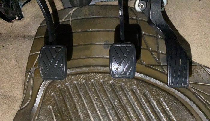 2013 Maruti Ertiga VXI, Petrol, Manual, 39,114 km, Pedals