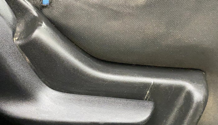 2017 Maruti IGNIS DELTA 1.2 AMT, CNG, Automatic, 1,32,357 km, Driver Side Adjustment Panel