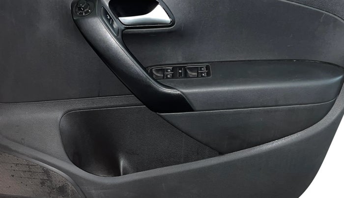 2019 Volkswagen Polo HIGHLINE PLUS 1.0, Petrol, Manual, 50,774 km, Driver Side Door Panels Control