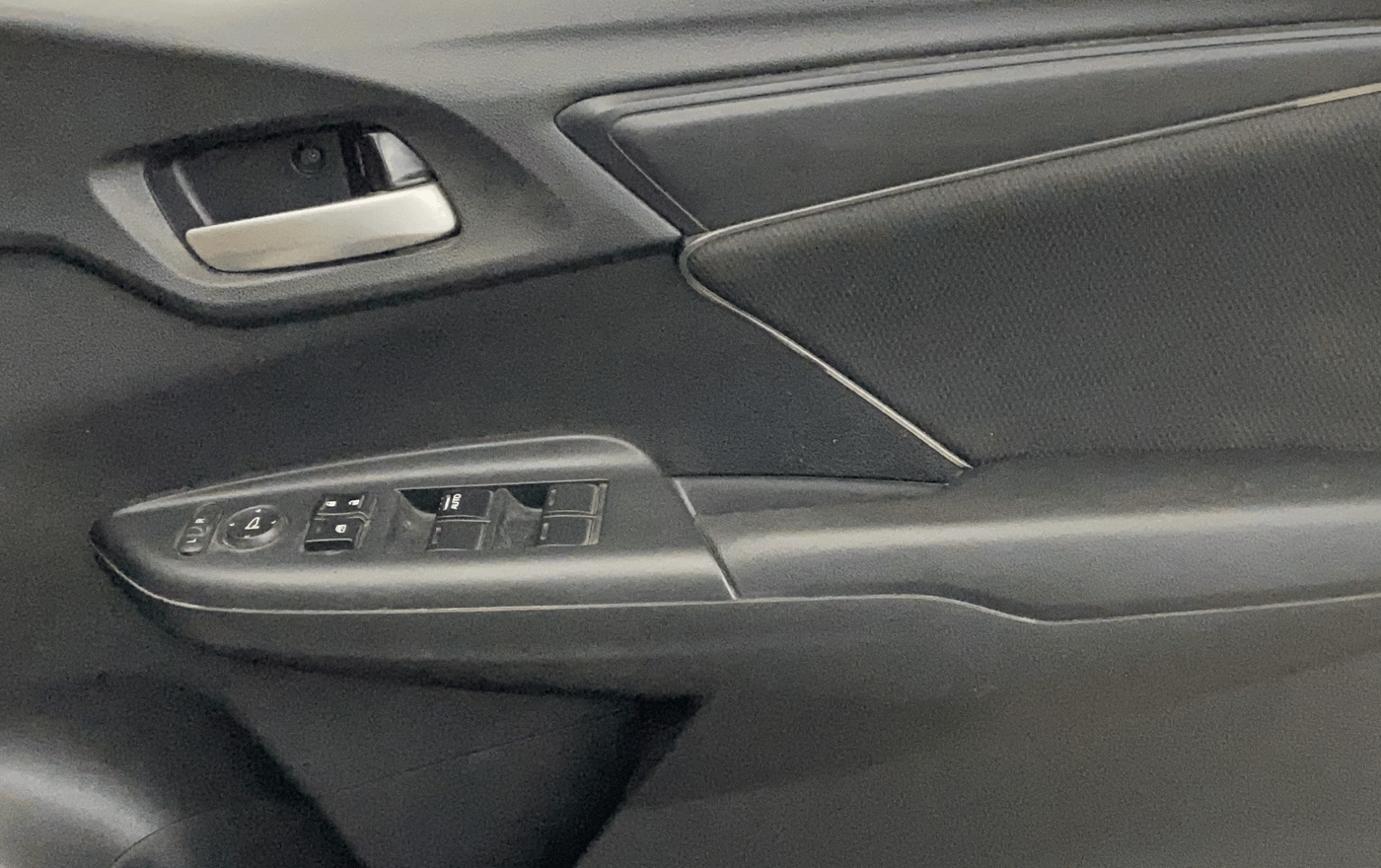 2019 Honda WR-V 1.2L I-VTEC S MT, CNG, Manual, 64,444 km, Driver Side Door Panels Control