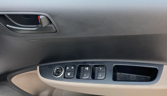 2019 Hyundai Grand i10 MAGNA 1.2 KAPPA VTVT, Petrol, Manual, 46,742 km, Driver Side Door Panels Control