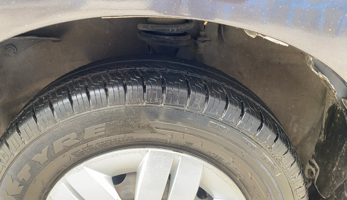 2017 Maruti Alto 800 LXI, Petrol, Manual, 73,202 km, Left Front Tyre Tread
