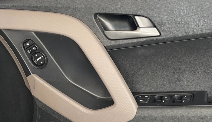 2018 Hyundai Creta SX PLUS 1.6 DIESEL, Diesel, Manual, 1,36,104 km, Driver Side Door Panels Control