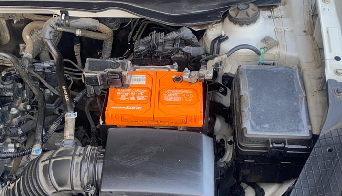 2020 Hyundai VENUE S 1.2, Petrol, Manual, 29,129 km, Engine View - Left