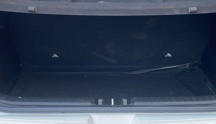 2020 Hyundai VENUE S 1.2, Petrol, Manual, 29,129 km, Boot Inside
