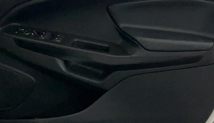 2021 Ford Ecosport AMBIENTE 1.5L DIESEL, Diesel, Manual, 54,271 km, Driver Side Door Panels Control