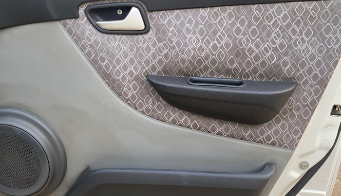 2019 Maruti Alto 800 LXI, Petrol, Manual, 54,297 km, Driver Side Door Panels Control