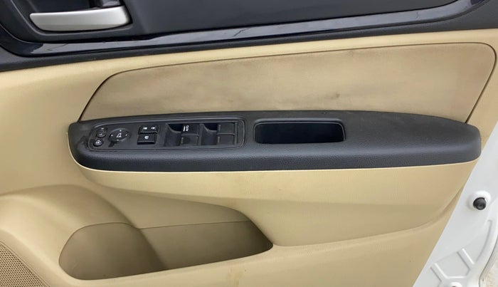 2018 Honda Amaze 1.2L I-VTEC V, Petrol, Manual, 58,306 km, Driver Side Door Panels Control