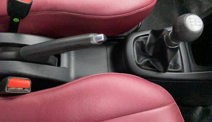 2015 Maruti Swift ZXI, Petrol, Manual, 57,155 km, Gear Lever