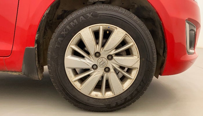 2015 Maruti Swift ZXI, Petrol, Manual, 57,155 km, Right Front Wheel